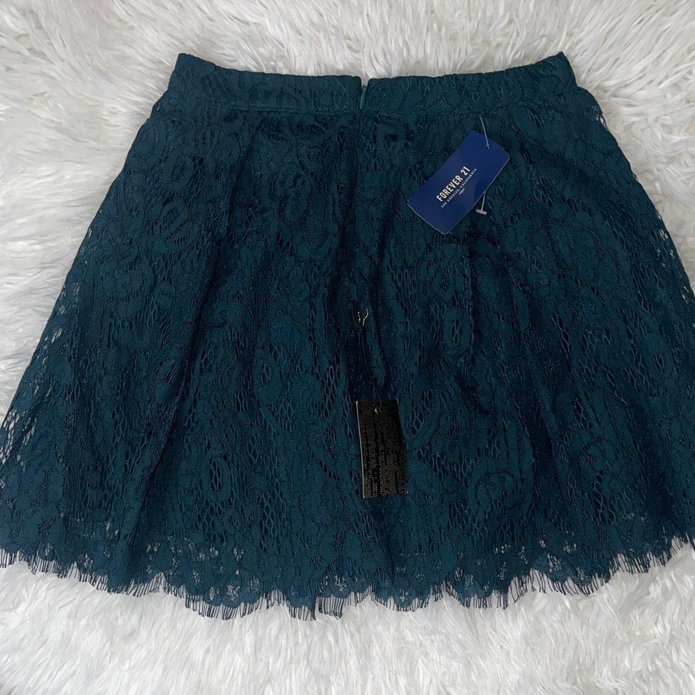 Forever 21 lace ruffle mini‎ Skirt - Picture 2 of 4